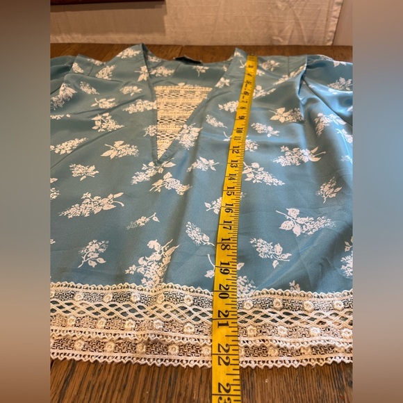 ANDREA GAYLE – Vintage -Teal Floral Top with Lace – Size 14 - Picture 4 of 9